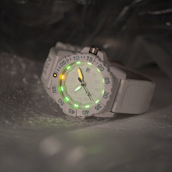 Luminox Navy Seal XS3507WO White Carbonox 45mm Swiss Quartz 200M Mens Watch 125068060662 7